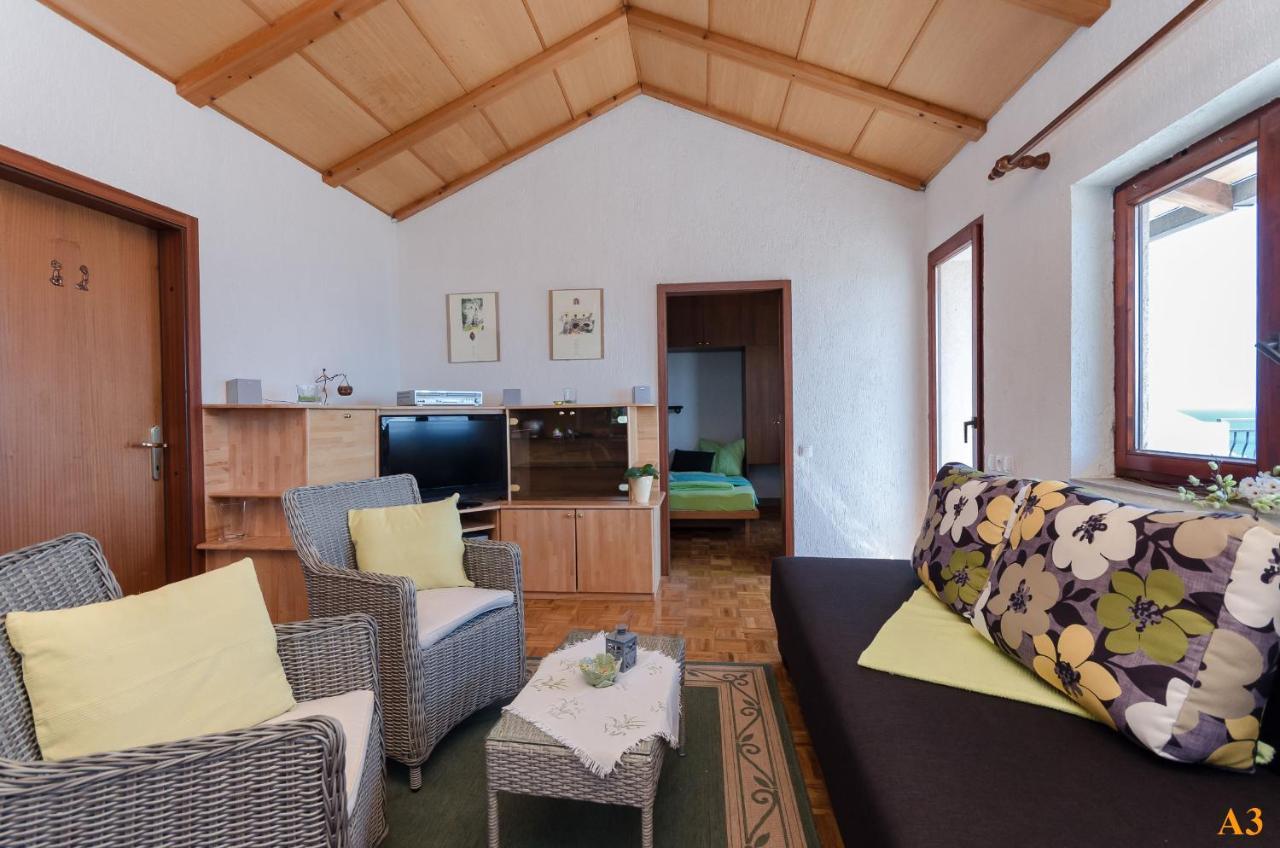 נובי ווינודולסקי Apartments And Room Drazen מראה חיצוני תמונה