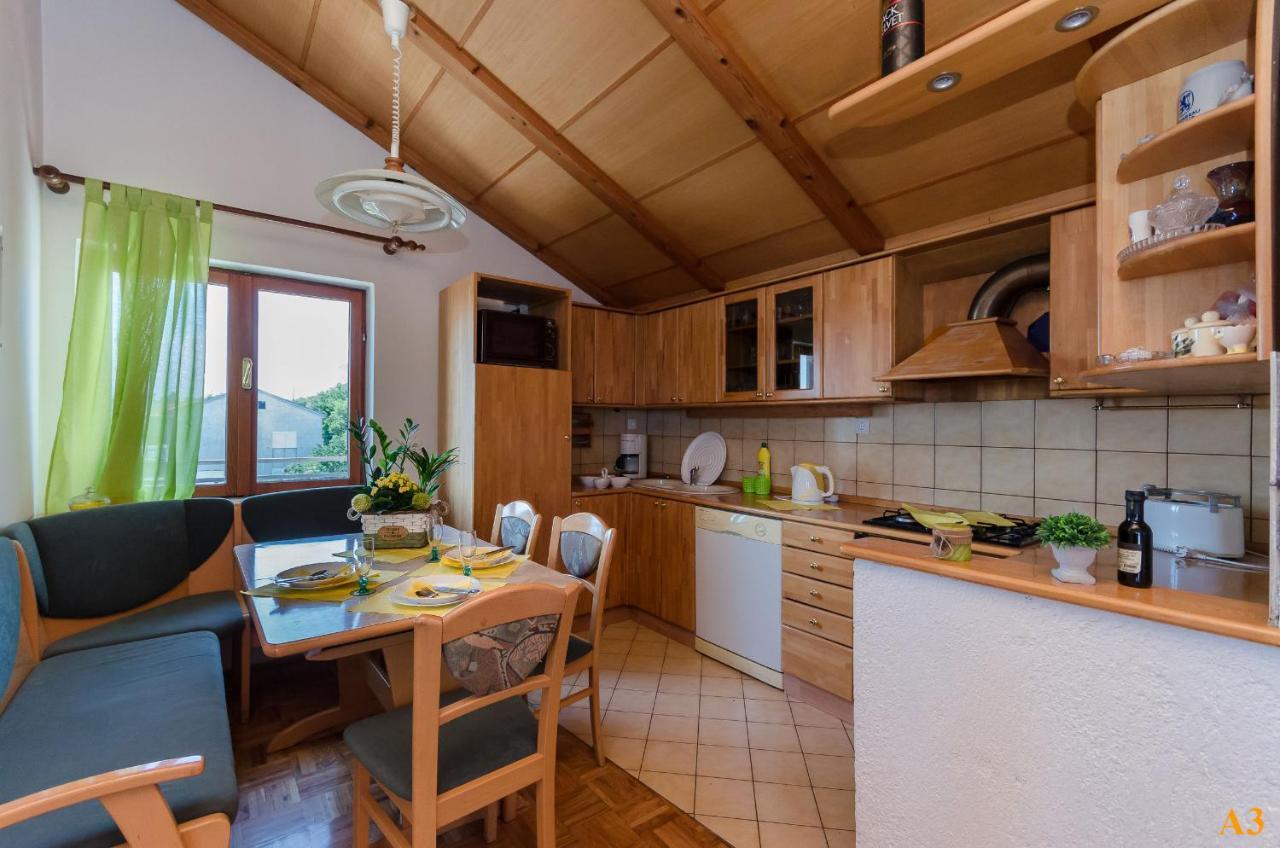 נובי ווינודולסקי Apartments And Room Drazen מראה חיצוני תמונה